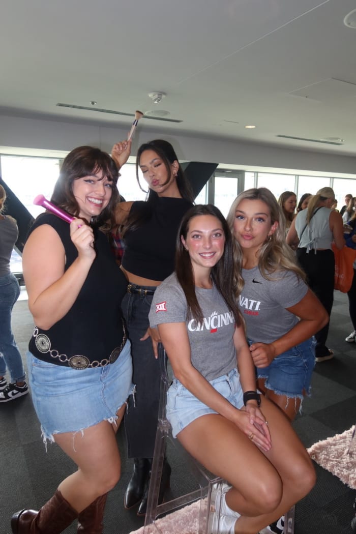 Sixtine and Christen Harper